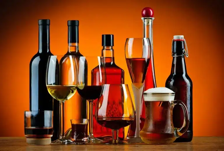 How to use hypnotherapy to control alcohol -Alternative therapies for alcohol. addiction We know that drinking too much alcohol is bad for us. It gives us hangovers, makes us feel tired and does little for our appearance – and that is just the morning afterwards.